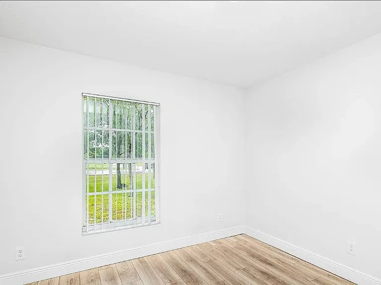 1298 Malabar Rd SW — Photo 11