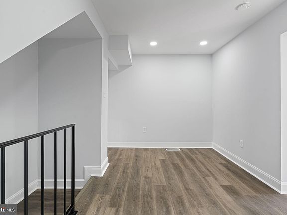 5th image of 4542 Garbo Ct