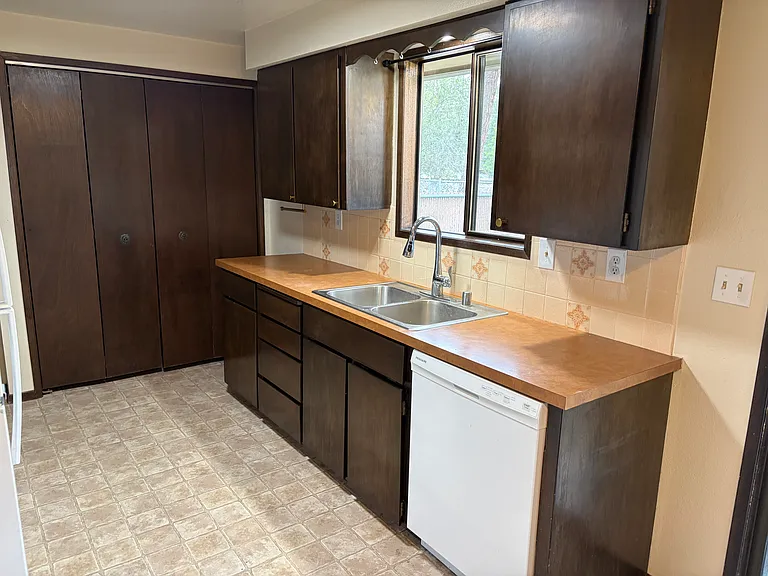 1521 S Mica Park Dr — Photo 6