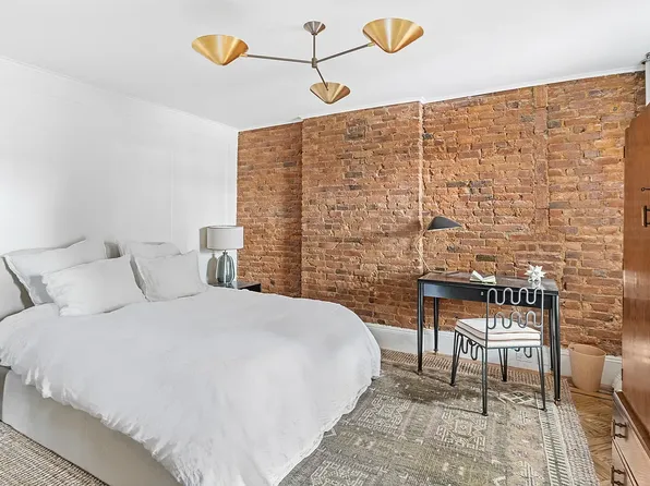 479 Fourth Street image 5 of 7