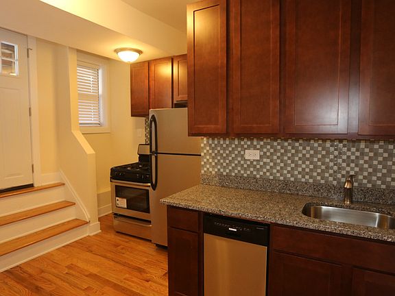 4th image of 3943 N Janssen Ave #I