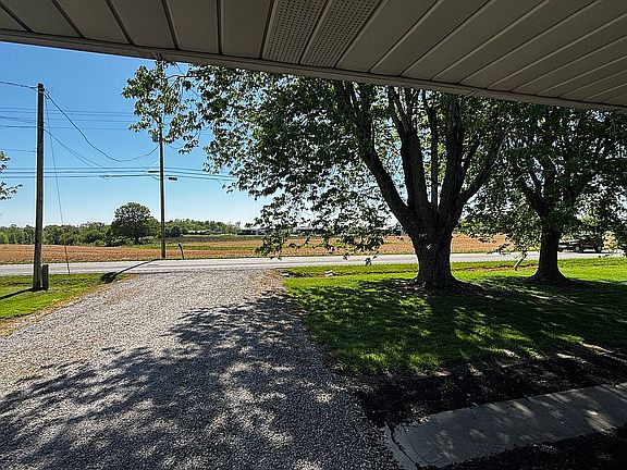 3rd image of 2293 S Highway 259