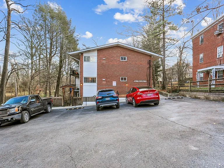 921 Prospect St #5 — Photo 9