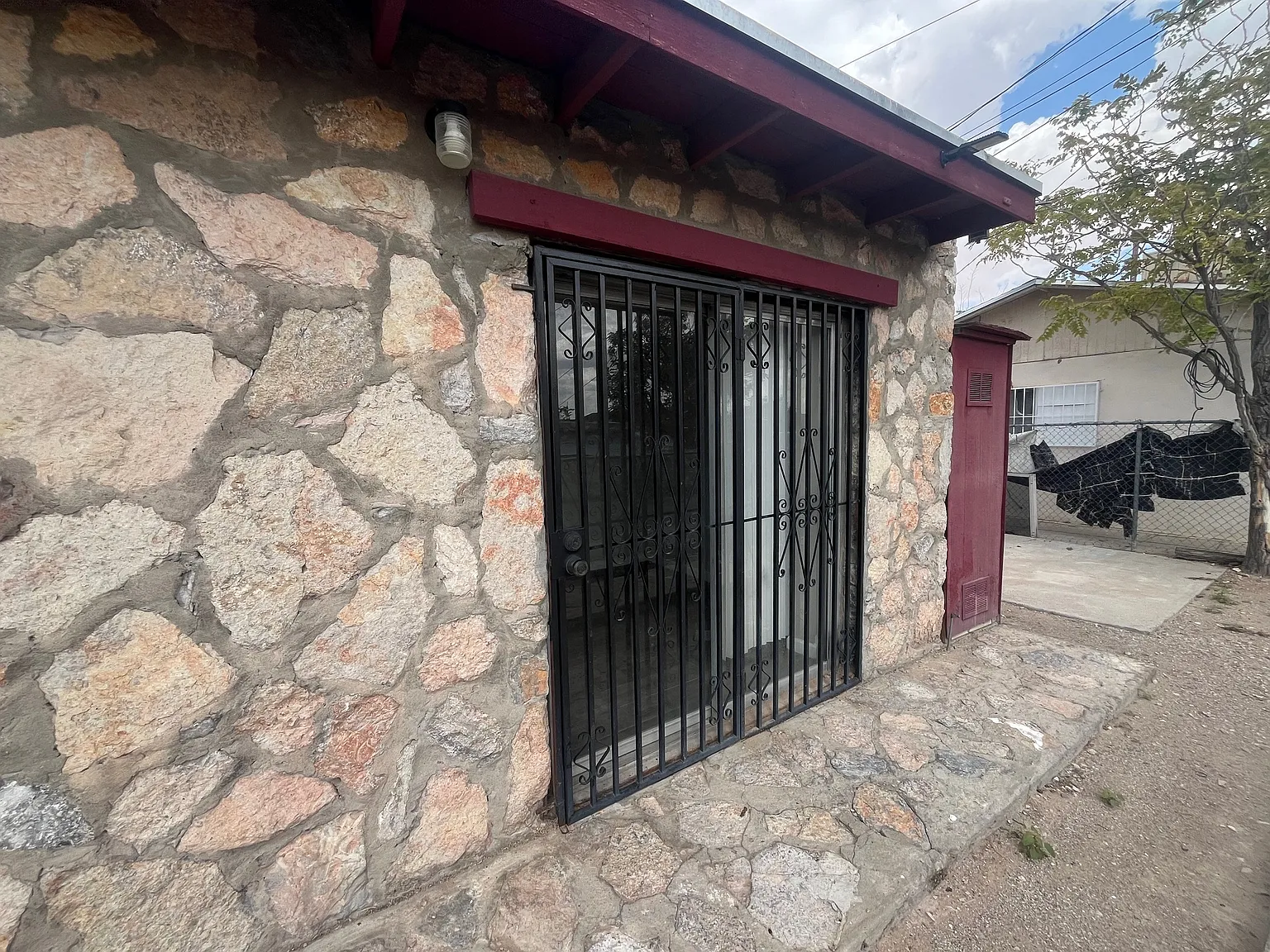 1 bed, 380 sqft, $750 — Photo 2