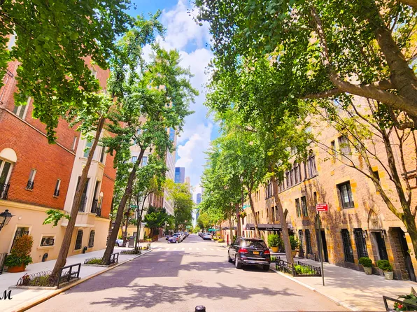 20 Beekman Place image 9 of 14