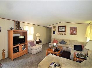 52 Flagler Dr, Olmsted Falls, OH 44138