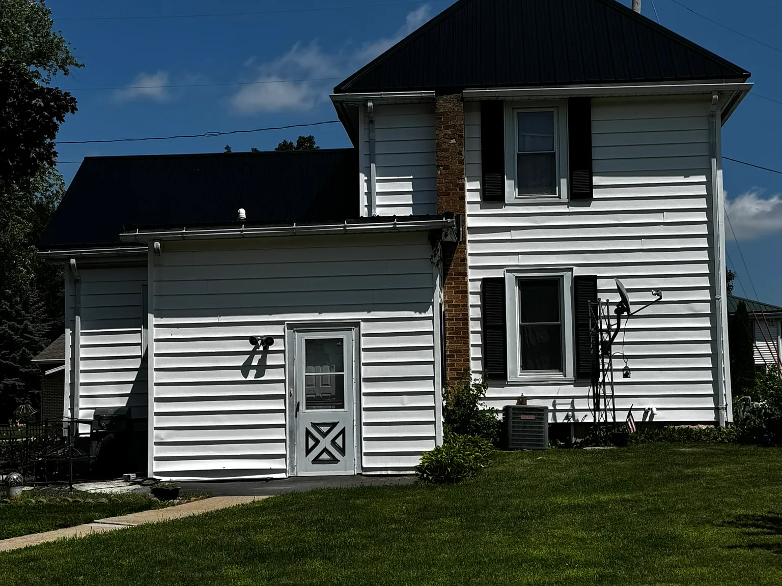 3 bed, 1200 sqft, $1,500 — Photo 3