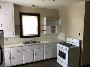 205 S 18th St, Belleville, IL 62226