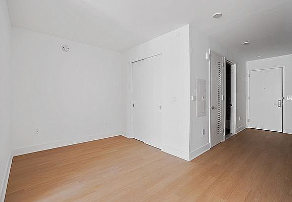 4th image of 662 Pacific St #20J