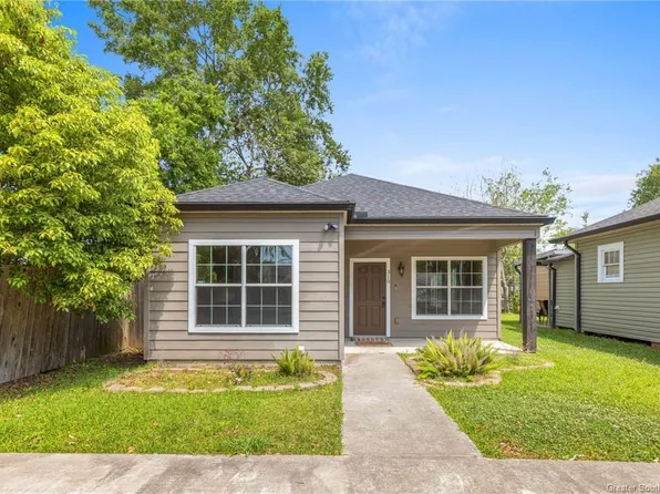 310 Cherry St, Sulphur, LA 70663