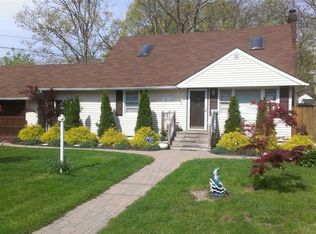 62 Bogota Rd, Mastic Beach, NY 11951