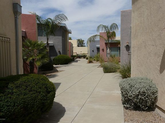 3rd image of 2493 N Silver Mosaic Dr