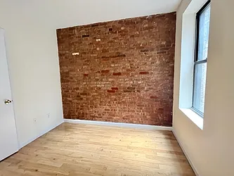 Rented by Best Apartments North Inc