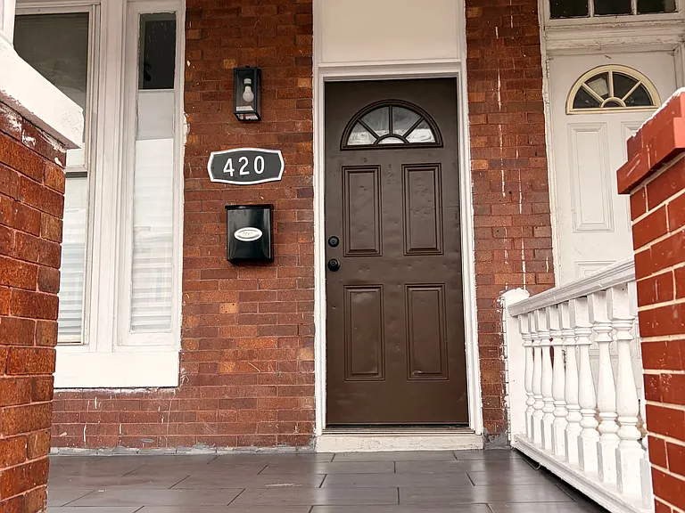 420 E 28th St #1 — Photo 3
