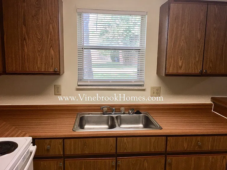 8225 Schoolgate Dr — Photo 5