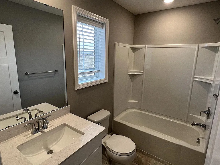 1015 Field Ct — Photo 12