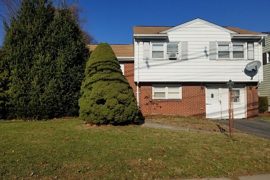 179 New Bridge Rd, Bergenfield, NJ 07621 Zillow