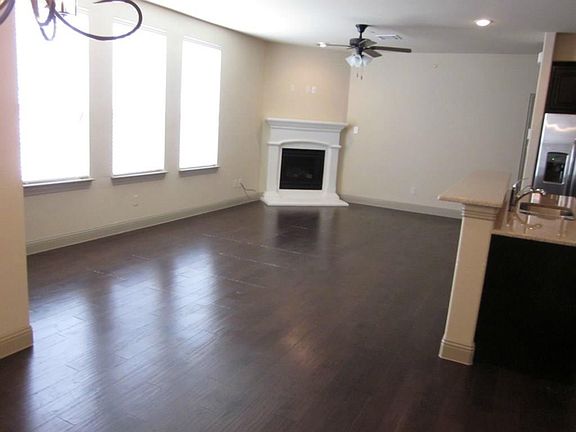 3rd image of 4205 Riverview Dr #B6
