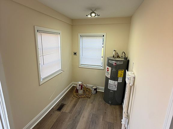 5th image of 3209 Lowell Rd