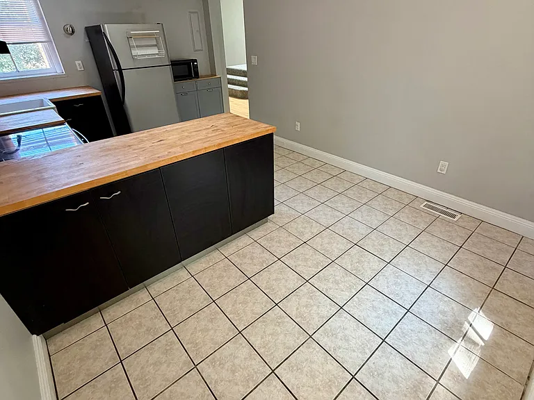 2140 Saint James Ave #3 — Photo 11