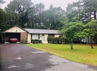 370 W New Jersey Ave, Southern Pines, NC 28387