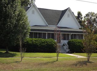 203 W Jessamine St, Ellisville, MS 39437