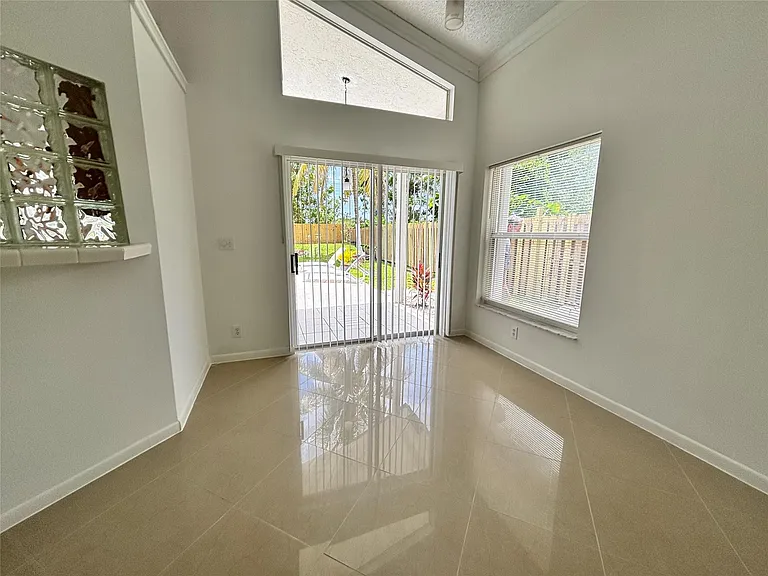 2990 NW 68th Ave — Photo 35