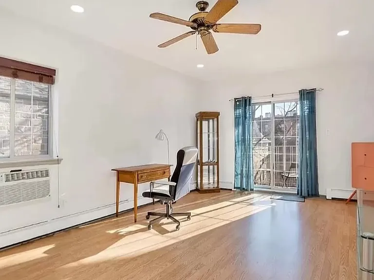 444 67th St #Penthouse 3 — Photo 4