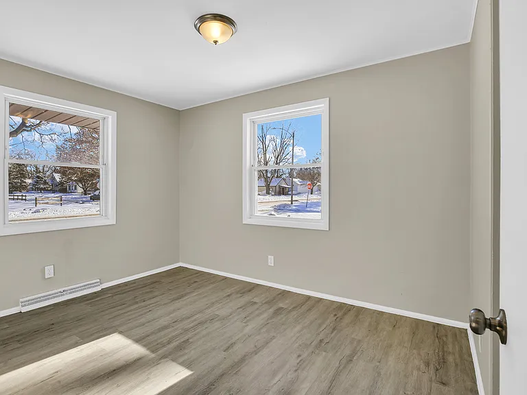 1101 N McKinley Ave — Photo 16