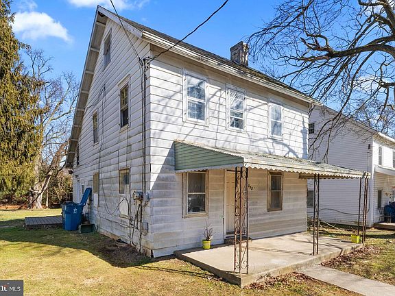 2nd image of 203 Cochran St
