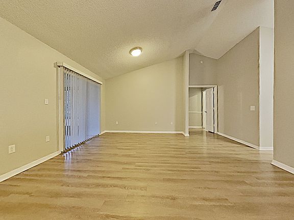 5th image of 1150 Worthington Dr
