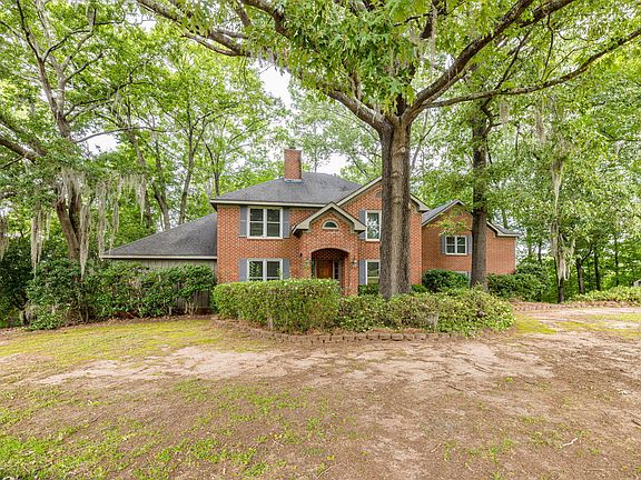 4th image of 5 Indian Rock Ct Court