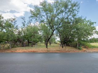 304 E Highway St, Fredericksburg, TX 78624