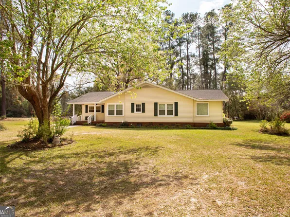 110 Briarwood Rd, Waycross, GA 31501