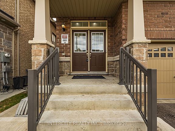 3rd image of 31 Matterhorn Rd