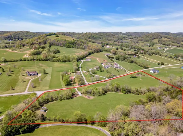 3035 Valley Creek Rd, Culleoka, TN 38451