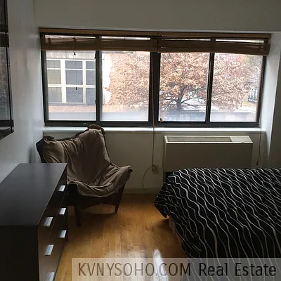 Rented by KVNY Soho | media 4