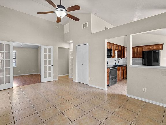 4th image of 6036 Dunn Dr