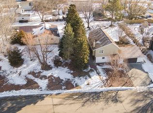 115 Wilcox Ave #S, Center, ND 58530