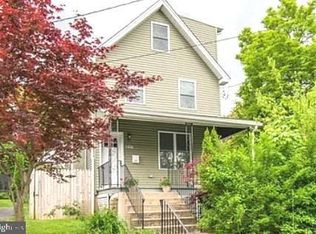 217 Simpson Rd, Ardmore, PA 19003