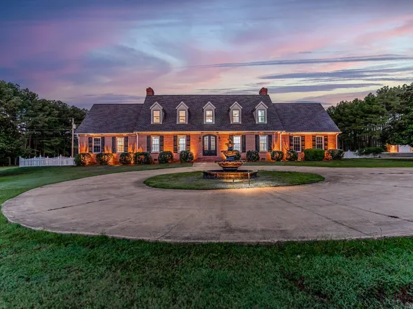 4926 Peachtree Ave, Jonesboro, AR 72405