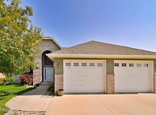 5433 Chestnut St, Grand Forks, ND 58201