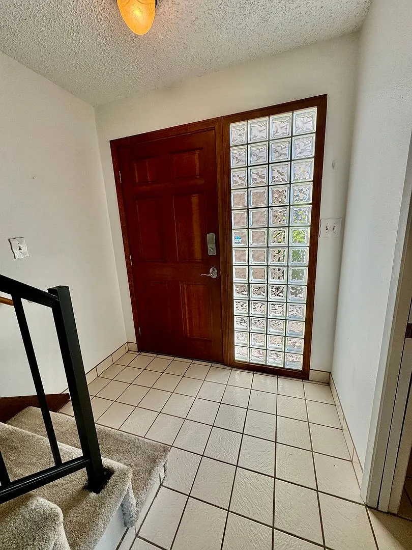 2 Bedroom Beach Front Condo in Ocean Park! — Photo 2