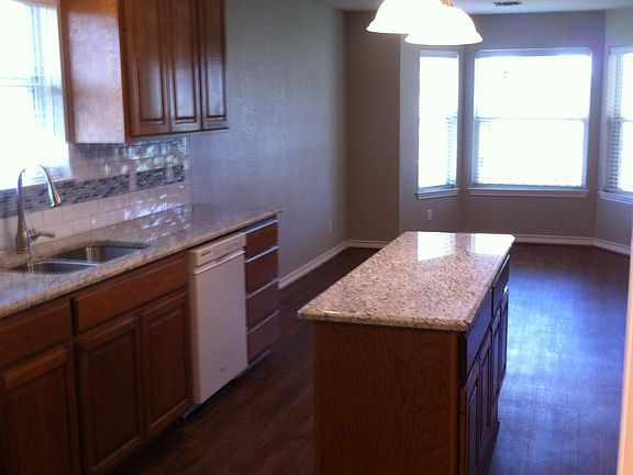 2nd image of 213 Edgewood Dr