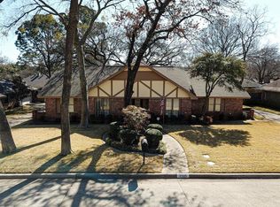 2505 Knightsbridge St, Grand Prairie, TX 75050