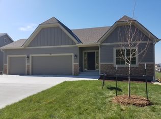 711 N Wild Plum Ct, Lawrence, KS 66049
