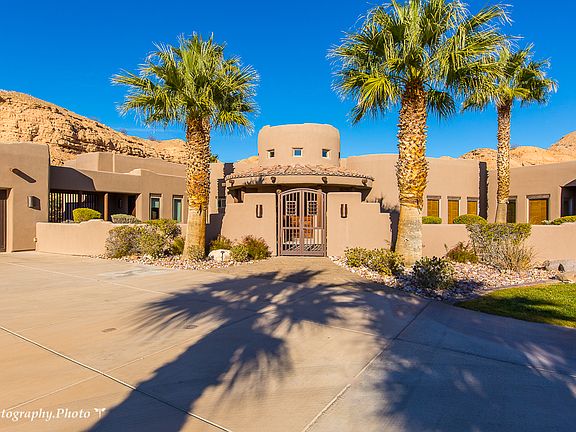 3rd image of 621 La Scala Dr