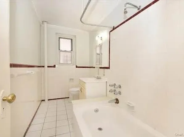 65-74 Saunders Street image 2 of 5