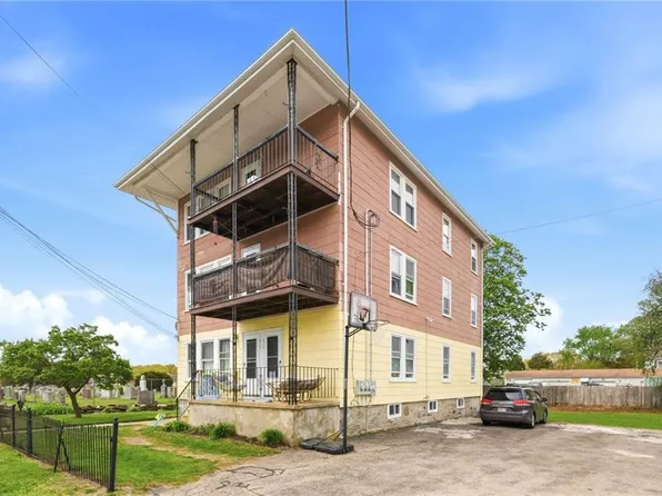 612 Rathbun St, Blackstone, MA 01504