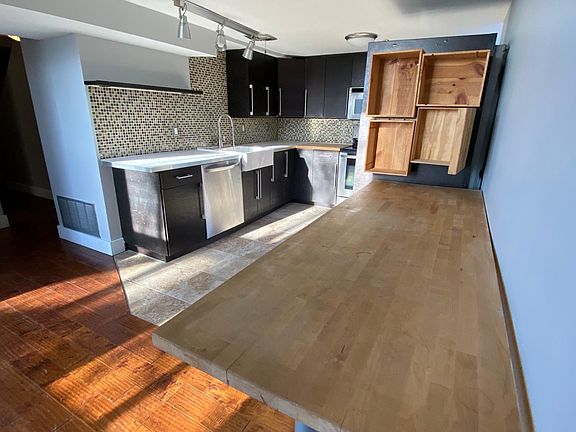 2nd image of 1523 S 10th St APT 210